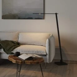 BYOK Nastrone Lampadaire LED Réglable Noir