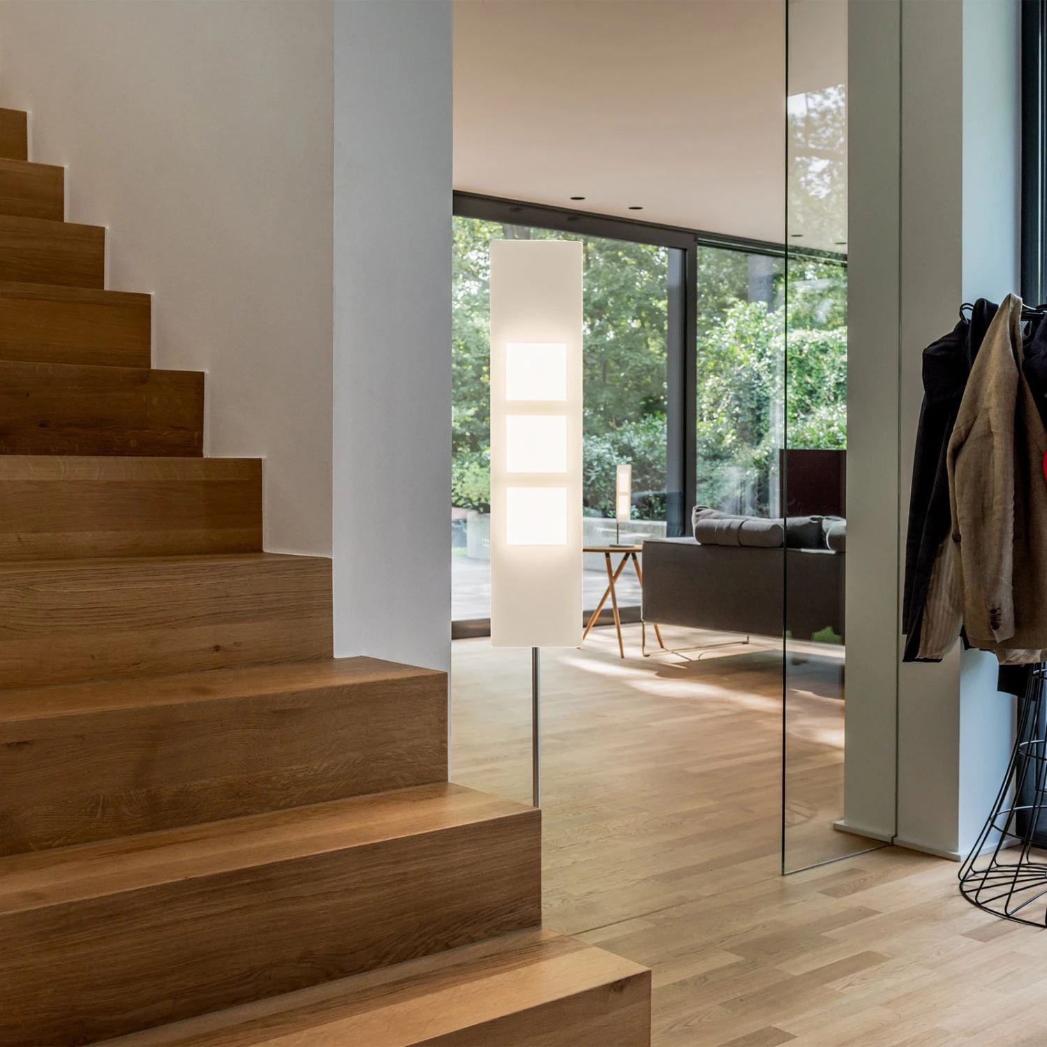 OMLED One F3l - Lampadaire Noir Avec OLED – Image 5